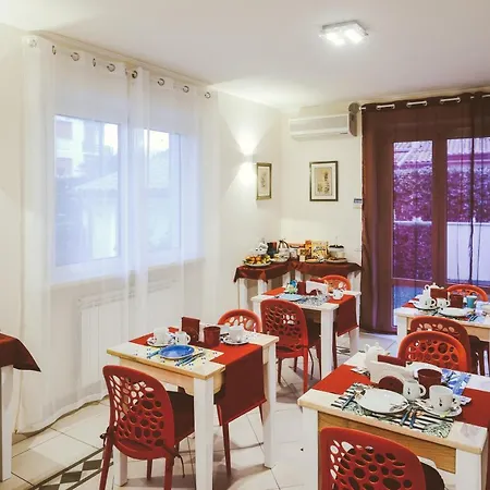 Ohana Alojamento de Acomodação e Pequeno-almoço Camaiore